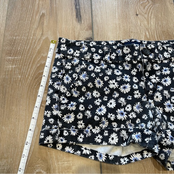 American Eagle Outfitters Floral Short - Picture 7 of 10